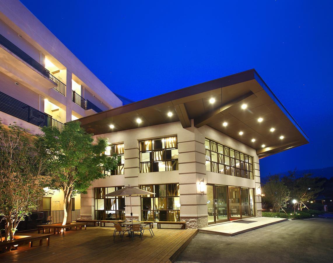 The Deer Resort Yuchi Exterior photo