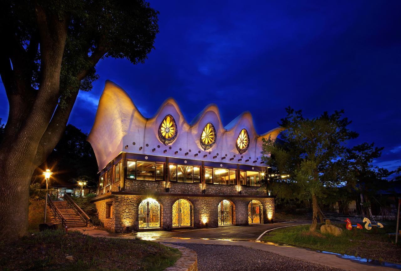 The Deer Resort Yuchi Exterior photo
