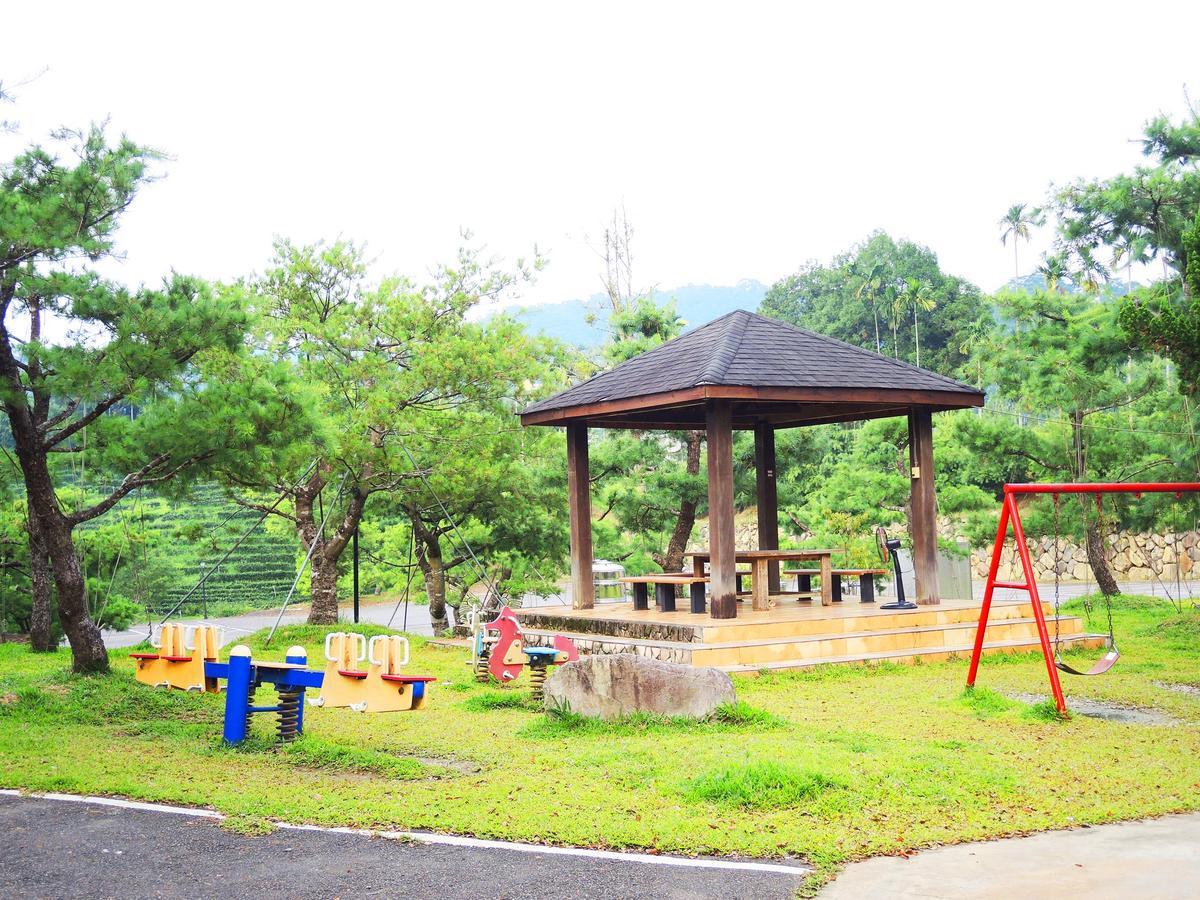 The Deer Resort Yuchi Exterior photo